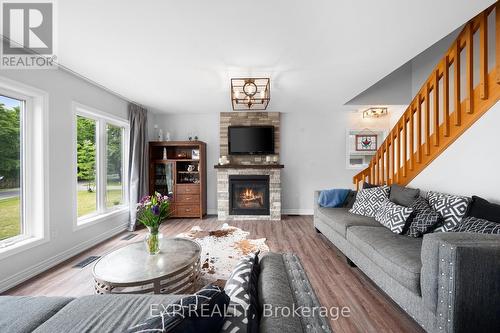 183 Lake Drive N, Georgina (Keswick North), ON - Indoor Photo Showing Living Room With Fireplace