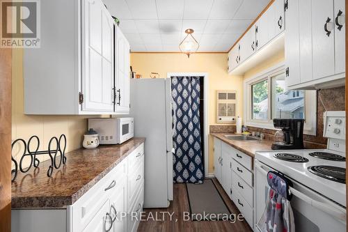 183 Lake Drive N, Georgina (Keswick North), ON - Indoor Photo Showing Kitchen With Double Sink