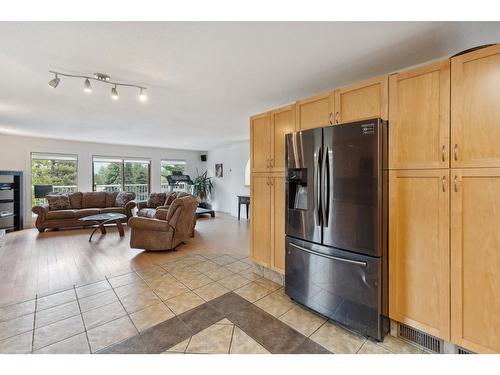 1419 Highland Drive, Castlegar, BC - Indoor