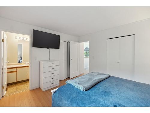 1419 Highland Drive, Castlegar, BC - Indoor Photo Showing Bedroom