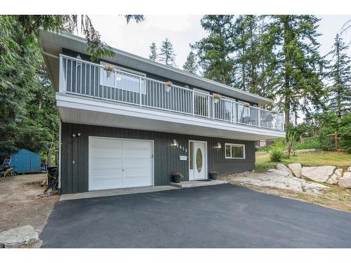 1419 Highland Drive, Castlegar, BC - Outdoor