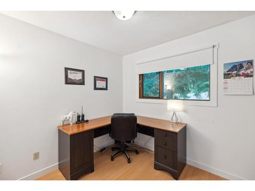 1419 Highland Drive, Castlegar, BC - Indoor Photo Showing Office