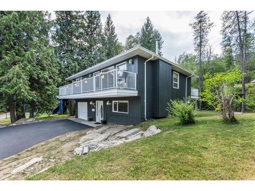 1419 Highland Drive, Castlegar, BC - Outdoor