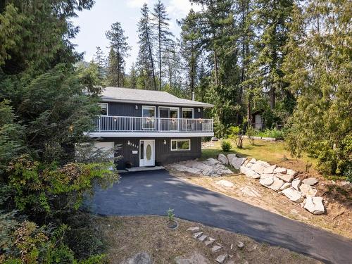 1419 Highland Drive, Castlegar, BC - Outdoor