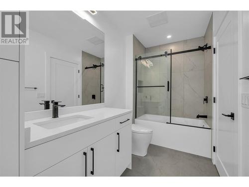 4630 Mcclure Road, Kelowna, BC - Indoor Photo Showing Bathroom