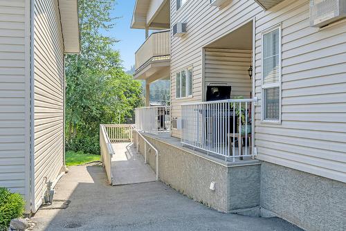 101-2733 Riffington Place, West Kelowna, BC - Outdoor With Exterior