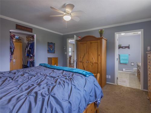 238 Park Rill Road, Oliver, BC - Indoor Photo Showing Bedroom