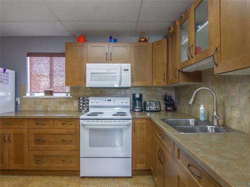 238 Park Rill Road, Oliver, BC - Indoor Photo Showing Kitchen With Double Sink