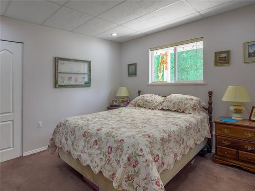 238 Park Rill Road, Oliver, BC - Indoor Photo Showing Bedroom