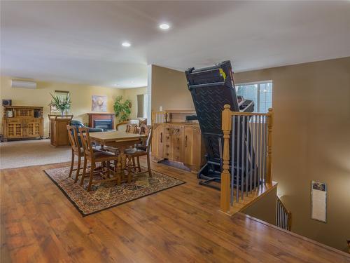 238 Park Rill Road, Oliver, BC - Indoor Photo Showing Dining Room