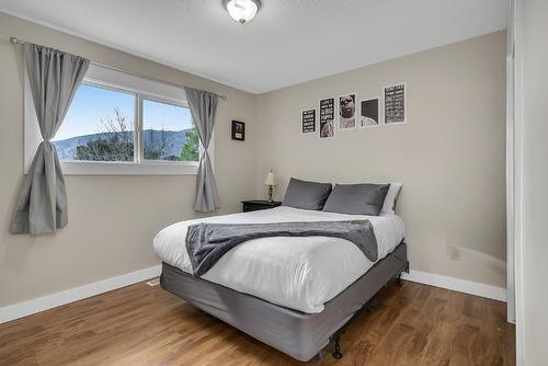 2612 Applewood Road, West Kelowna, BC - Indoor Photo Showing Bedroom