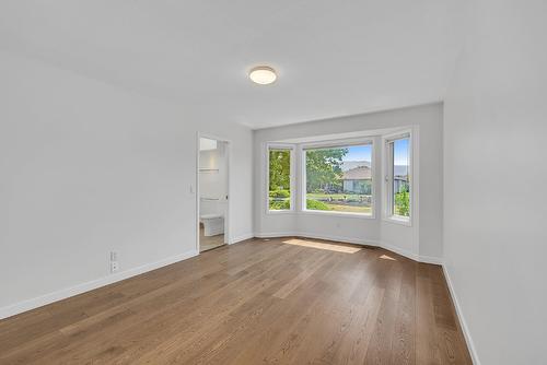 5-1201 Cameron Avenue, Kelowna, BC - Indoor Photo Showing Other Room