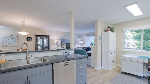 210-686 Lequime Road, Kelowna, BC - Indoor Photo Showing Kitchen With Double Sink