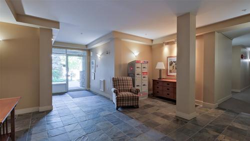 210-686 Lequime Road, Kelowna, BC - Indoor Photo Showing Other Room