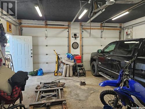 305 2Nd Street, Duck Lake, SK - Indoor Photo Showing Garage