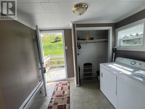 43 Tavernors Road, Bay De Verde, NL - Indoor Photo Showing Laundry Room