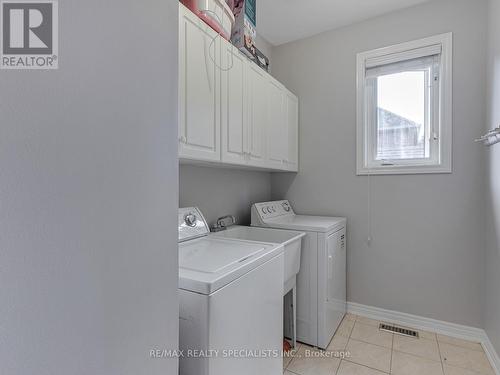 9 Putney Road, Caledon (Caledon East), ON - Indoor Photo Showing Laundry Room