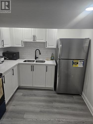 1372 Rebecca Street, Oakville (Bronte East), ON - Indoor Photo Showing Kitchen With Double Sink