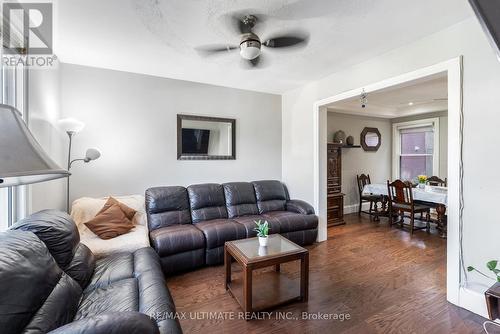 21 Severn Street, Hamilton (Central), ON - Indoor Photo Showing Living Room