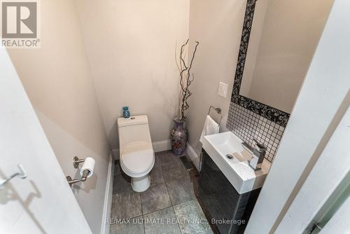 21 Severn Street, Hamilton (Central), ON - Indoor Photo Showing Bathroom