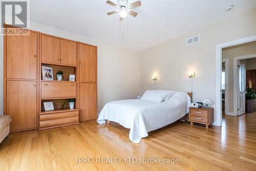 434424 4 Line, Amaranth, ON - Indoor Photo Showing Bedroom