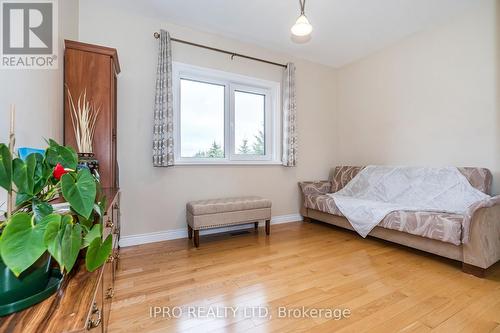 434424 4 Line, Amaranth, ON - Indoor