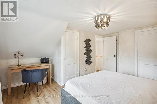 105 Victoria Street, Hamilton (Waterdown), ON - Indoor Photo Showing Bedroom