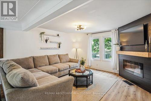 105 Victoria Street, Hamilton (Waterdown), ON - Indoor Photo Showing Living Room With Fireplace