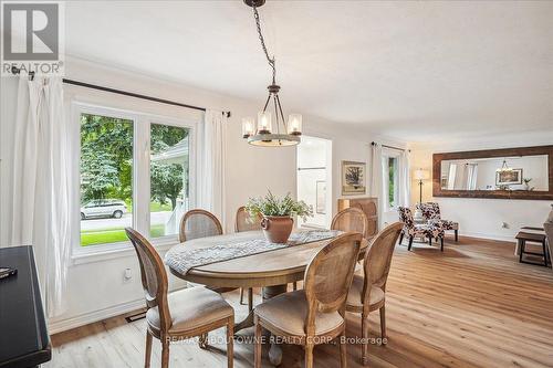 105 Victoria Street, Hamilton (Waterdown), ON - Indoor Photo Showing Dining Room