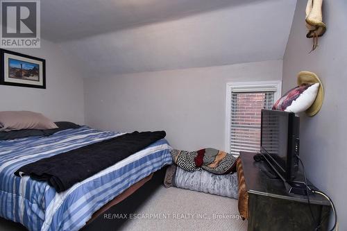 83 Sherman Avenue N, Hamilton (Gibson), ON - Indoor Photo Showing Bedroom