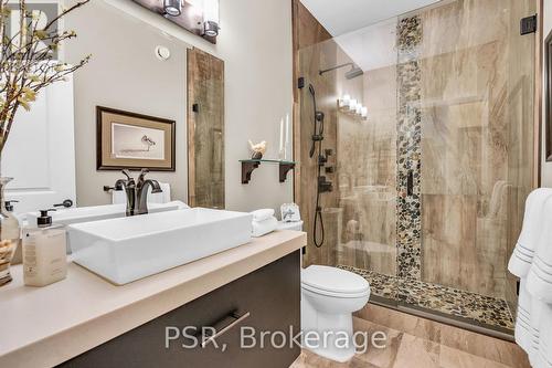 370 Fraser Street, Gravenhurst, ON - Indoor Photo Showing Bathroom