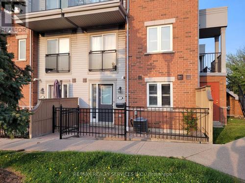 4 - 4620 Guildwood Way, Mississauga (Hurontario), ON - Outdoor