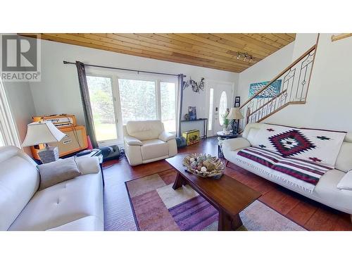 12917 Cherry Road, Fort St. John, BC - Indoor Photo Showing Living Room