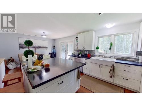 12917 Cherry Road, Fort St. John, BC - Indoor Photo Showing Kitchen