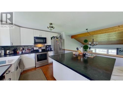 12917 Cherry Road, Fort St. John, BC - Indoor Photo Showing Kitchen