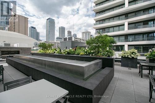 419 - 403 Church Street, Toronto (Church-Yonge Corridor), ON - Outdoor With Balcony