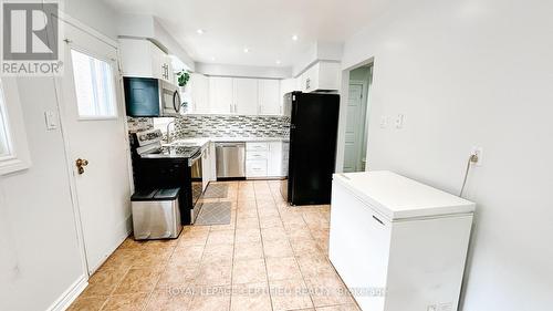 29 Cog Hill Drive, Vaughan (Glen Shields), ON - Indoor Photo Showing Kitchen