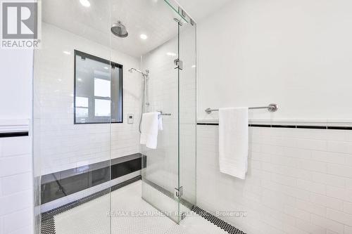 1567 Steveles Crescent, Mississauga, ON - Indoor Photo Showing Bathroom