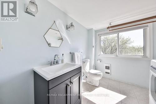 1567 Steveles Crescent, Mississauga, ON - Indoor Photo Showing Bathroom