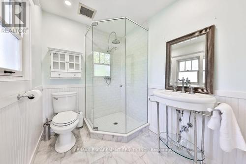 1567 Steveles Crescent, Mississauga, ON - Indoor Photo Showing Bathroom