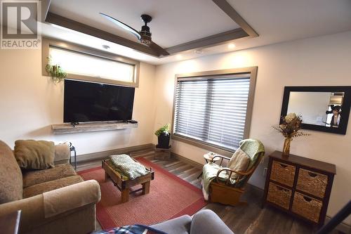 13 Victoria Ave, Blind River, ON - Indoor Photo Showing Living Room