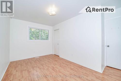 205 Peterwood Court, Newmarket (Gorham-College Manor), ON - Indoor Photo Showing Other Room