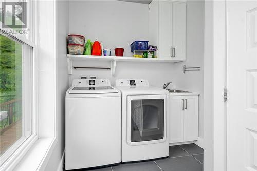 347 Dry Pine Bay, Alban, ON - Indoor Photo Showing Laundry Room