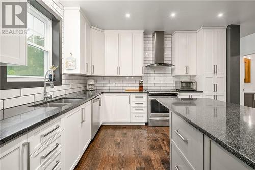 347 Dry Pine Bay, Alban, ON - Indoor Photo Showing Kitchen With Double Sink With Upgraded Kitchen