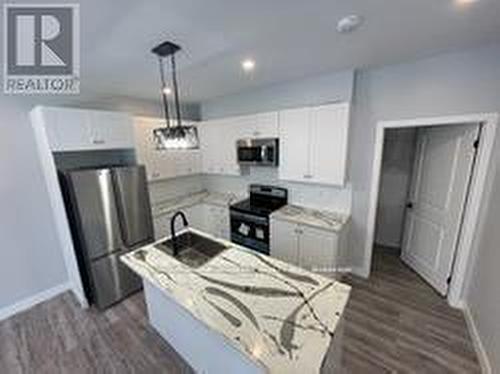 54 Marilyn Avenue S, Wasaga Beach, ON - Indoor Photo Showing Kitchen