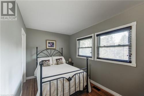 44 Park Avenue, Ingersoll, ON - Indoor Photo Showing Bedroom