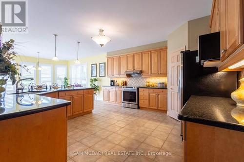 29 Concorde Drive, Brampton (Vales Of Castlemore), ON - Indoor Photo Showing Kitchen With Double Sink