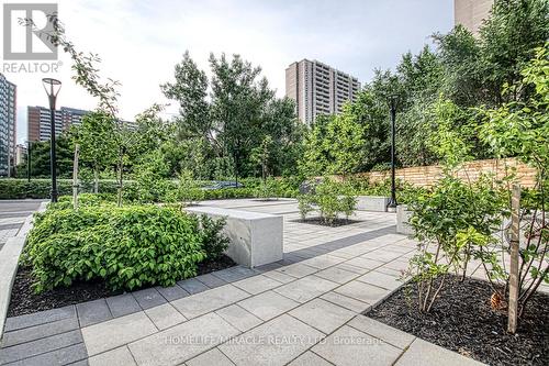 402 - 10 Wilby Crescent, Toronto (Weston), ON - Outdoor