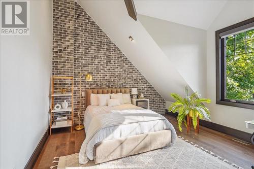 1031 Welwyn Drive, Mississauga (Clarkson), ON - Indoor Photo Showing Bedroom