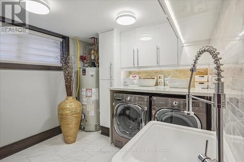 1031 Welwyn Drive, Mississauga (Clarkson), ON - Indoor Photo Showing Laundry Room